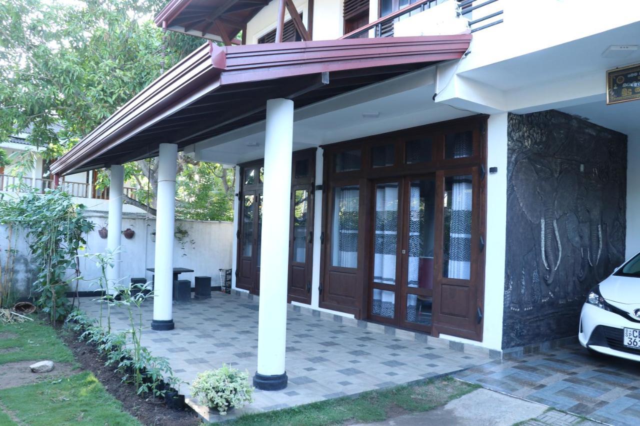 Southern Entry Dickwella Exterior foto